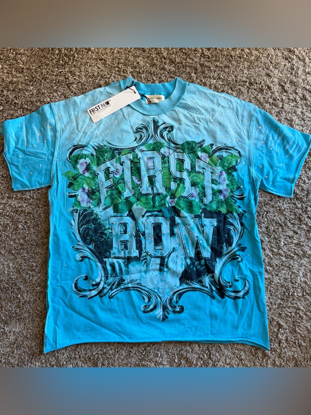 FIRST ROW Men’s Short-Sleeve Graphic Tee in Aqua Blue